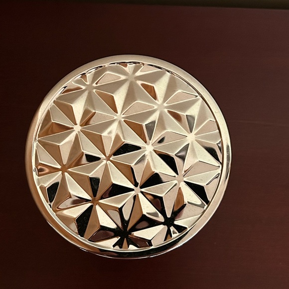 Matte Lavender Candle Jar with Silver Pattern Lid - Picture 3 of 5